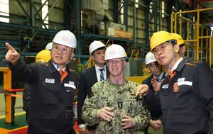 美 해군참모총장, 한화오션 거제사업장 방문