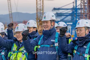 GS건설, 부산신항 현장에서 새해 첫 발…‘현장 중심 경영’ 재확인