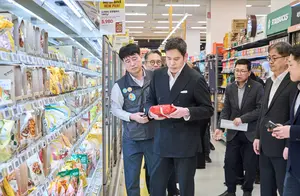정용진 회장, 가장 붐비는 시간에 '1등 점포' 찾은 이유는 