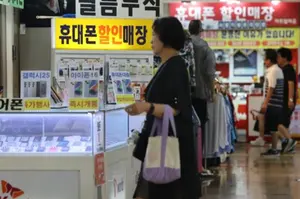 [단통법 폐지 1년] '인센티브' 탓... 10만원 요금제 유도 관행 여전