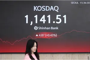 신한은행, 서울시립대와 금융 협력 체계 구축