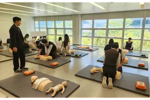 에어부산, 지역 청소년·청년 3000명 진로 지원...교육기부 기관 재인증