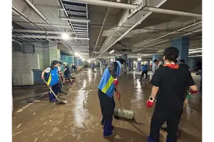 신한은행, 거제·통영 수해복구 임직원 봉사활동