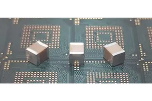 만드는 데만 10주 걸려 없어서 못 판다…AI 전력 폭증이 부른 MLCC 품귀