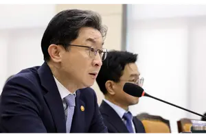 이억원 