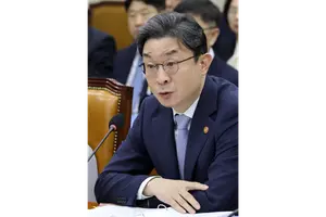 이억원 
