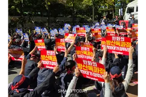 [현장] “누가 결정했고 누구와 협의했나”…청와대 앞에 선 KAI 노조, 한화 인수 저지 나섰다