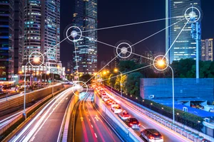 그린라이트의 첫 걸음은 ‘거리 조명’이다