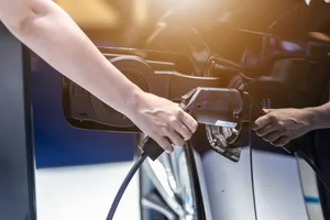 [스투/포커스] ”배터리 비용 낮아져 EV 모델은 4년 안에 3배 증가할 것“