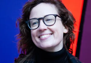 “사람들을 차에서 내려 전기 자전거와 스쿠터를 타게 하라”