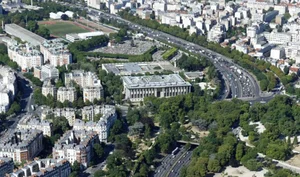 안 이달고 파리 시장, “탄소 제로 위해 순환도로 차선 줄이고 나무 심는다”