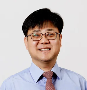 UNIST 신현석 교수 연구팀 세계최초 차세대 고집적 반도체 핵심소재 기술개발