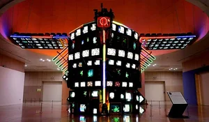 비디오 아티스트 백남준 '프랙탈 거북선' 원형으로 복원된다