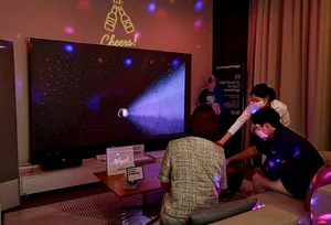 Samsung Electronics Opens 