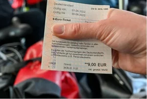 독일의 '대중교통 무제한 티켓' 통했다