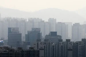 '주택시장 한파' 미분양 쌓이고 거래 급감