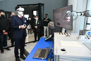 안산시, '지능형 로봇 신산업 허브' 선포