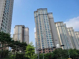 집값 바닥론 '움튼다'..상승-하락差 6개월만에 감소