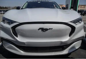 포드, '마하-E' 가격 내려...테슬라 '모델Y'보다 싼데?