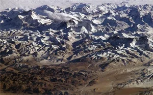 히말라야 기후변화 세르파도 떠났다