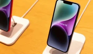 '폴더블 아이폰' 나오나...애플, 관련 특허 취득했다