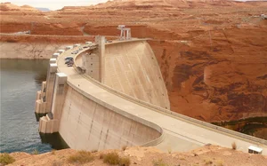 美에서 두번째 큰 파월호 최저수위..'쓸모없는웅덩이' 될라