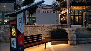 그리스 항구도시 피레아스의 ‘세계에서 제일 똑똑한 벤치’ (?)