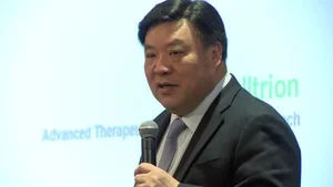 셀트리온그룹, 서정진 명예회장 2년 여만에 현직 복귀