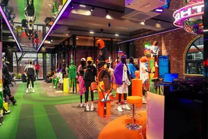 코오롱FnC 헤드, 삼성동에 체험 공간 '빛의 코트' 오픈