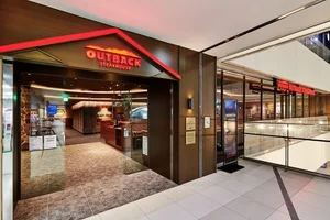 아웃백, 청량리역사점 오픈