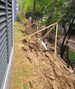 옹벽 붕괴 인천 용현동 아파트, 이번엔 공사비 갈등