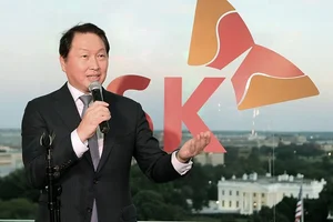 SK 목표주가 28만원으로 17.6% 낮춰-하나證