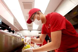 한화 3남 김동선, 한화갤러리아 주식 계속 산다