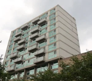 밋밋한 외관 대신 돌출개방형 발코니 '확대'