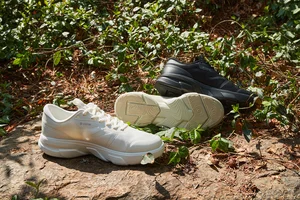 신발 한 짝 무게가 214g...코오롱스포츠 여행에 최적화된 스니커즈 출시