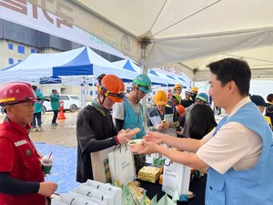 포스코이앤씨, 건설현장 외국인근로자 위해 한가위 대잔치 개최