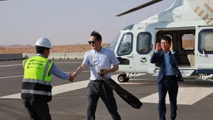 이재용 삼성 회장, 추석 연휴 중동 3개국 현장 방문..'글로벌 최전선' 임직원 격려