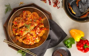 호식이두마리치킨, 신메뉴 ‘수라깐풍치킨’ 선봬