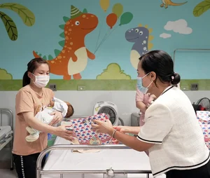 KB證, 베트남 아이들을 위한 해외 사회공헌사업 시행