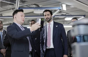 사우디 이어 UAE 경제부장관 네이버 1784 방문 