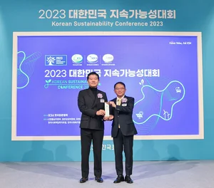 유석진 코오롱FnC 사장, 2023 지속가능경영 최고경영자상 수상