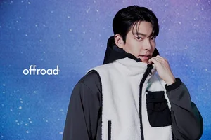오프로드, 김우빈 후리스 인기…감각적인 테크웨어 룩 화보 공개