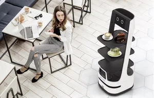 LG 클로이 로봇으로 동남아 골프장에서 음식 배달·스코어 확인한다