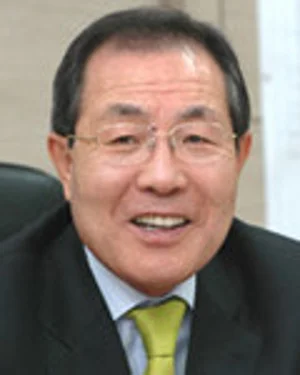 콜마비앤에이치, 윤동한 회장 8억원 자사주 매입