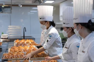 허영인 SPC, 채용 연계 ‘파리크라상 영 캠프’ 모집