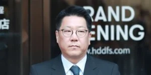 현대백화점, 면세점 불확실성 완화시까지 기다려야..목표가도 7만원으로 ↓