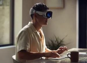 'LG이노텍 주가, 애플 비전프로 흥행에 달렸다'