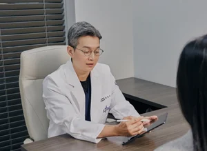 눈가, 이마 주름 고민 한 번에 해결하는 상안부 리프팅 종류는