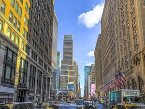 금융지주, 국내 돈놀이로 번 50조중 20조 해외부동산..1조 '손실`