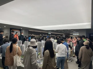 ‘운암자이포레나 퍼스티체’ 견본주택에 인파 몰려